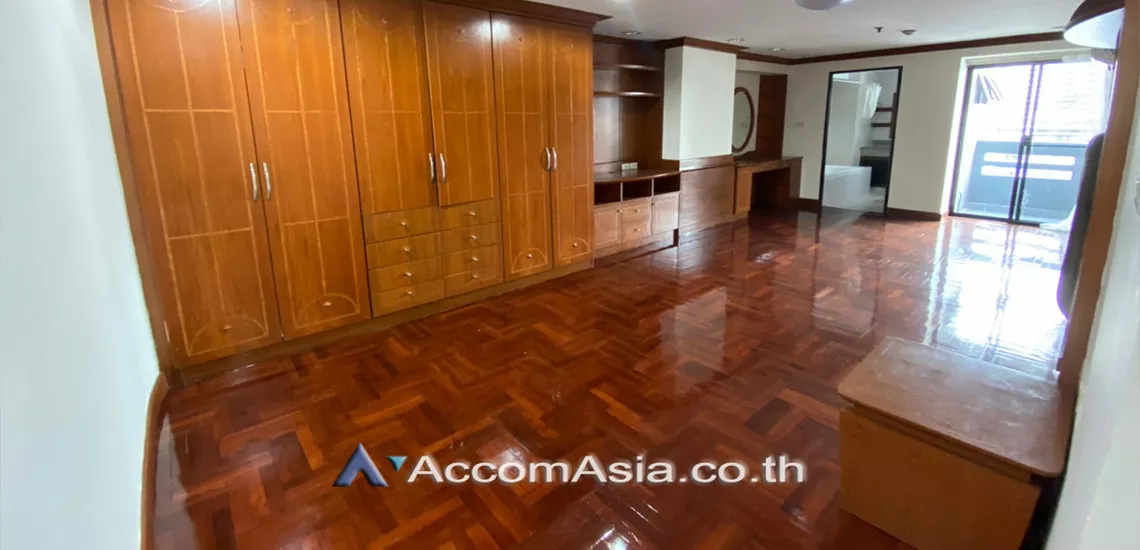 Pet friendly |  2 Bedrooms  Apartment For Rent in Sukhumvit, Bangkok  near BTS Phrom Phong (AA30273)