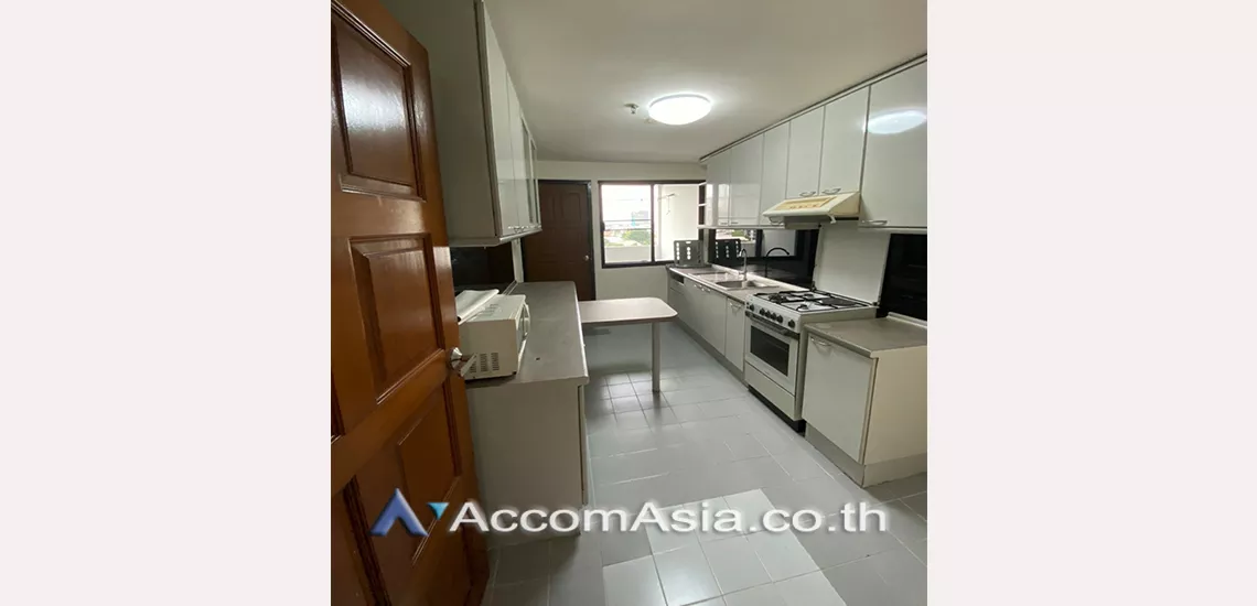 Pet friendly |  2 Bedrooms  Apartment For Rent in Sukhumvit, Bangkok  near BTS Phrom Phong (AA30273)