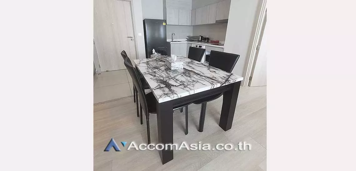  2 Bedrooms  Condominium For Rent in Ploenchit, Bangkok  near BTS Ploenchit (AA30274)