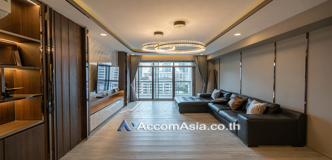  3 Bedrooms  Condominium For Rent in Sukhumvit, Bangkok  near BTS Phrom Phong (AA30276)