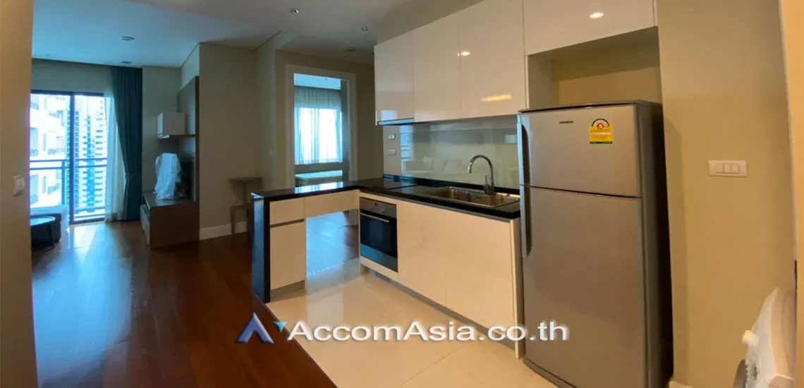  2 Bedrooms  Condominium For Rent in Sukhumvit, Bangkok  near BTS Phrom Phong (AA30279)