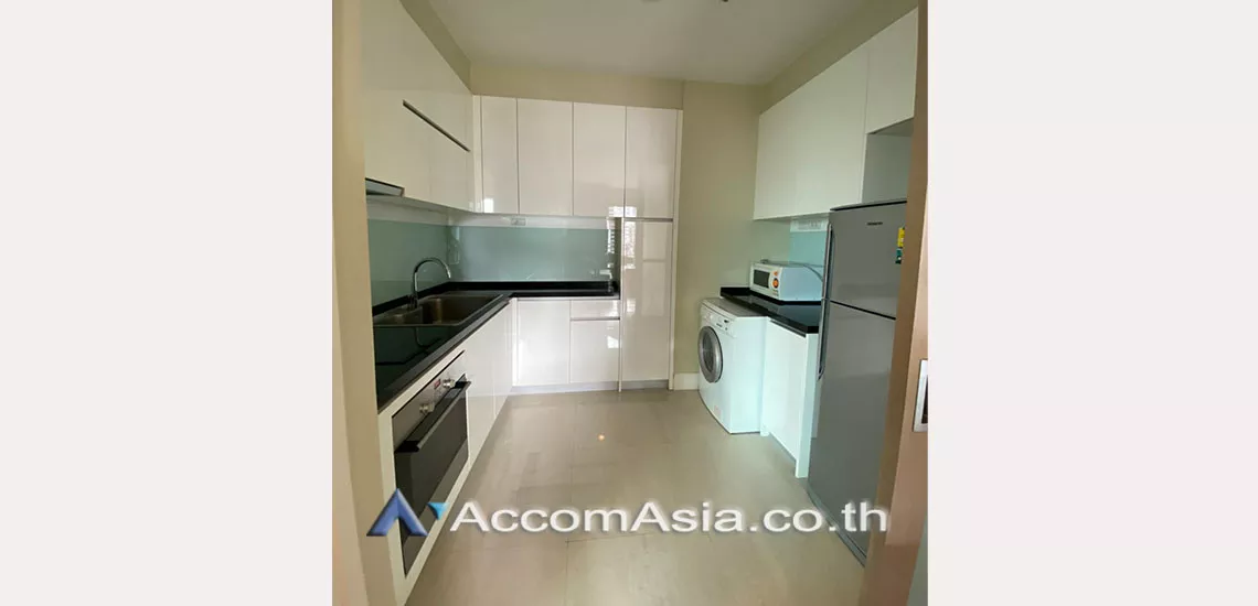  2 Bedrooms  Condominium For Rent in Sukhumvit, Bangkok  near BTS Phrom Phong (AA30280)