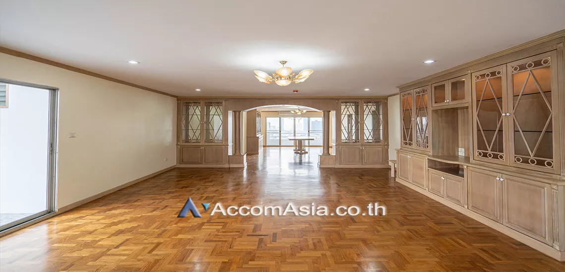  3 Bedrooms  Condominium For Rent in Sukhumvit, Bangkok  near BTS Phrom Phong (AA30334)