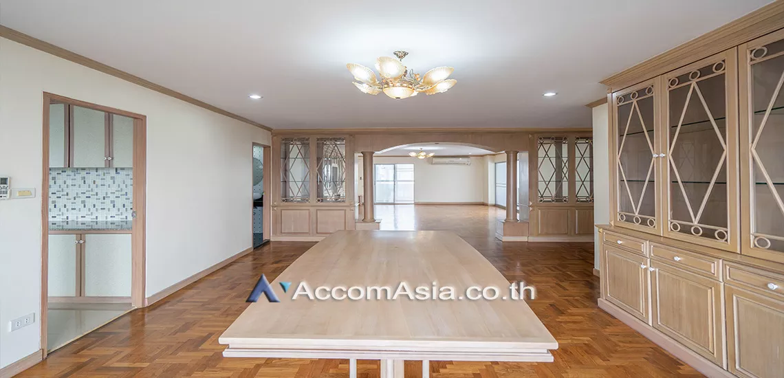  3 Bedrooms  Condominium For Rent in Sukhumvit, Bangkok  near BTS Phrom Phong (AA30334)