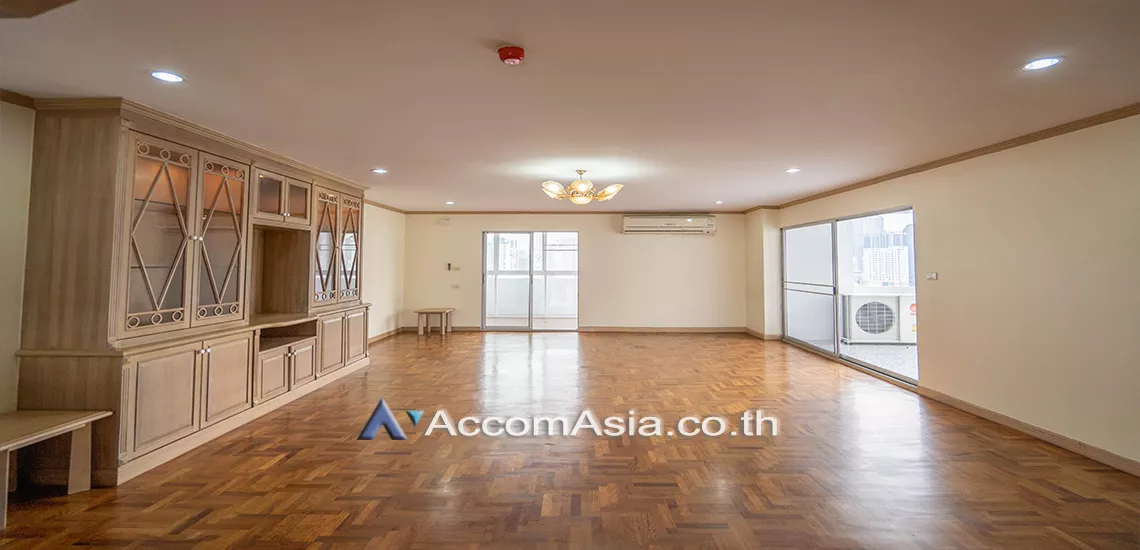  3 Bedrooms  Condominium For Rent in Sukhumvit, Bangkok  near BTS Phrom Phong (AA30334)