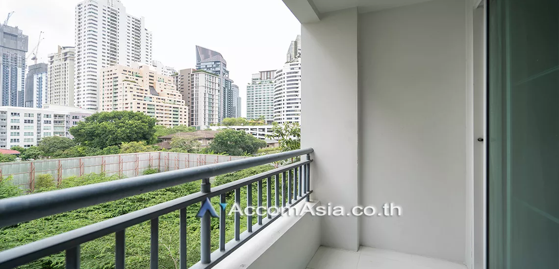  2 Bedrooms  Condominium For Rent in Sukhumvit, Bangkok  near BTS Ekkamai (AA30336)