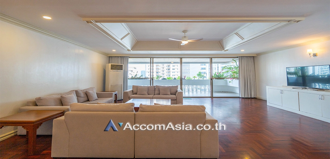 Pet friendly |  3 Bedrooms  Apartment For Rent in Sukhumvit, Bangkok  near BTS Asok - MRT Sukhumvit (AA30343)