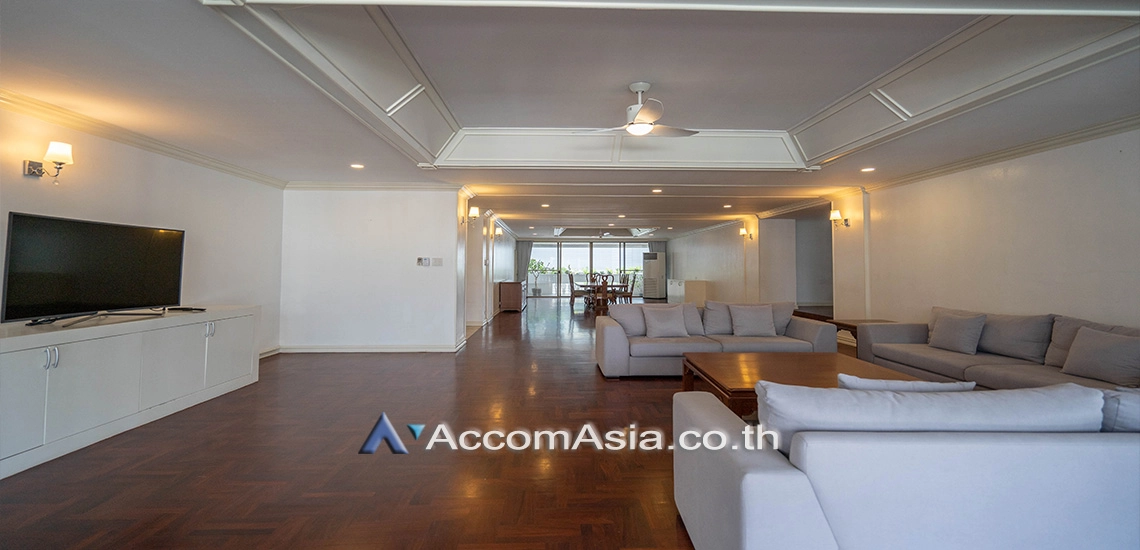 Pet friendly |  3 Bedrooms  Apartment For Rent in Sukhumvit, Bangkok  near BTS Asok - MRT Sukhumvit (AA30343)