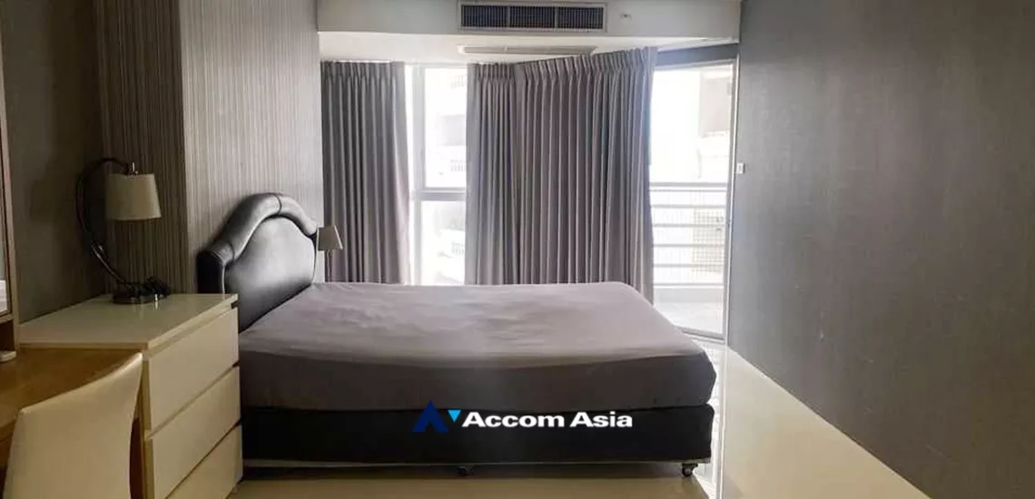 Pet friendly |  3 Bedrooms  Condominium For Rent in Sukhumvit, Bangkok  near BTS Phrom Phong (AA30345)