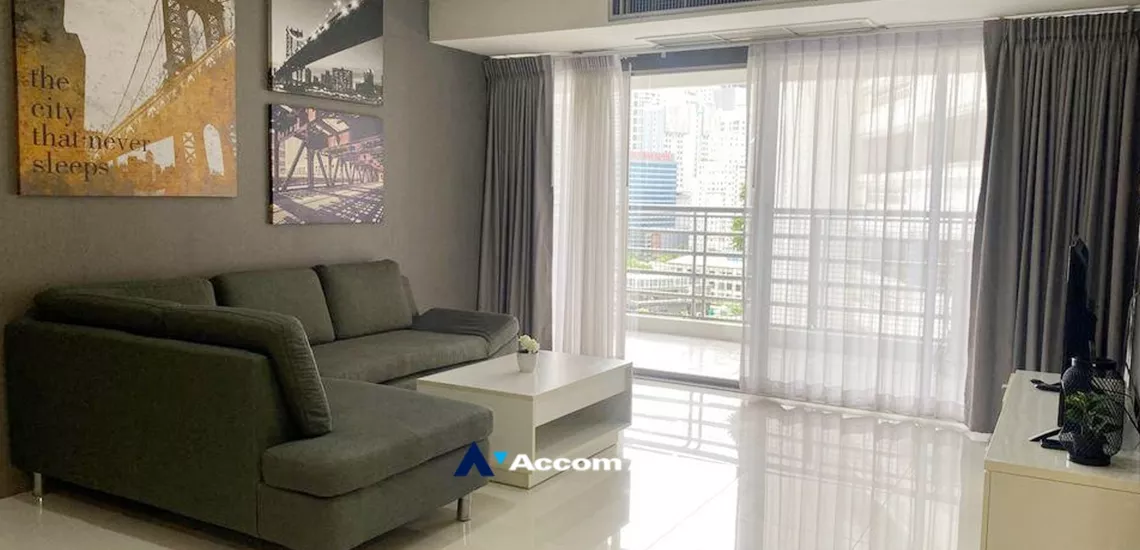 Pet friendly |  3 Bedrooms  Condominium For Rent in Sukhumvit, Bangkok  near BTS Phrom Phong (AA30345)