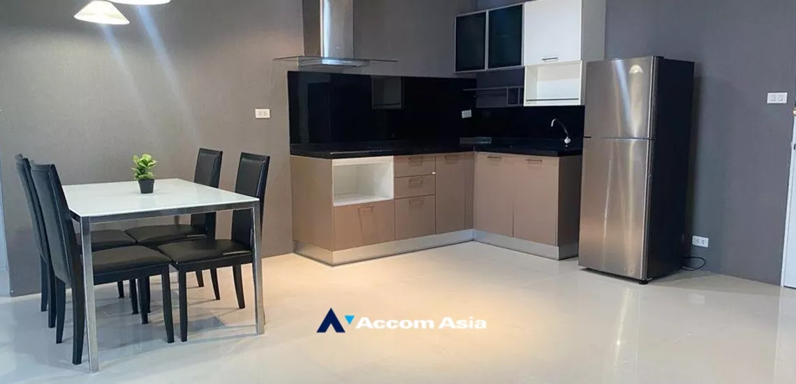 Pet friendly |  3 Bedrooms  Condominium For Rent in Sukhumvit, Bangkok  near BTS Phrom Phong (AA30345)