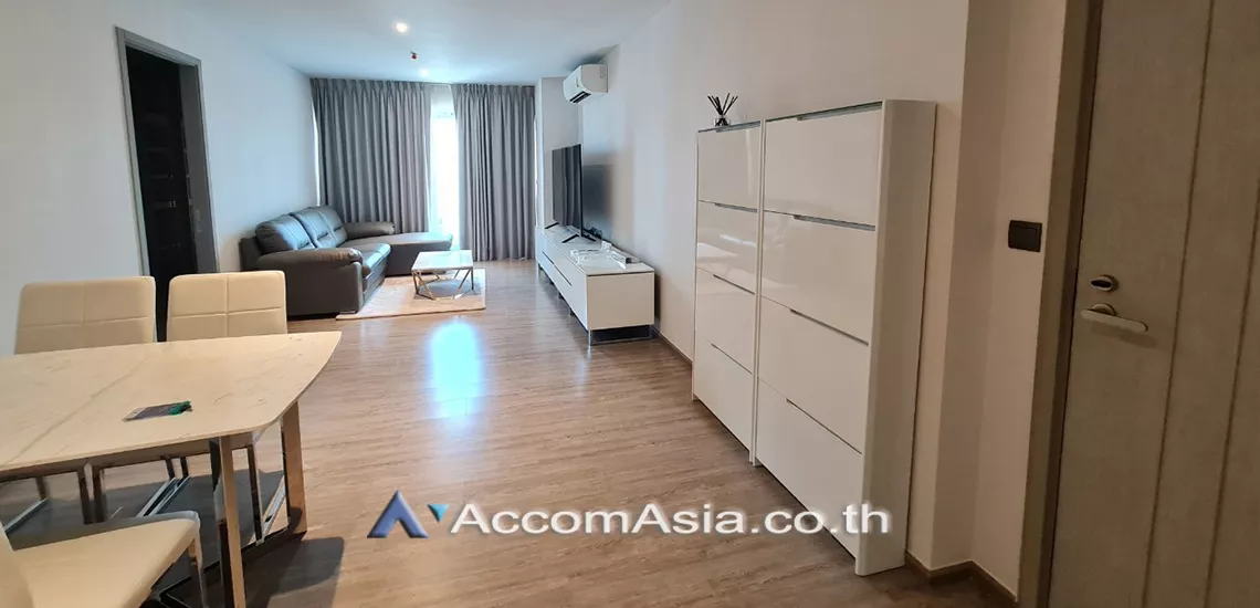  2 Bedrooms  Condominium For Rent in Sukhumvit, Bangkok  near BTS Ekkamai (AA30364)