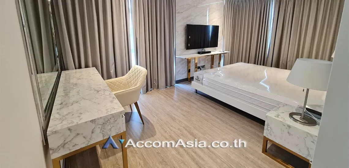  2 Bedrooms  Condominium For Rent in Sukhumvit, Bangkok  near BTS Ekkamai (AA30364)