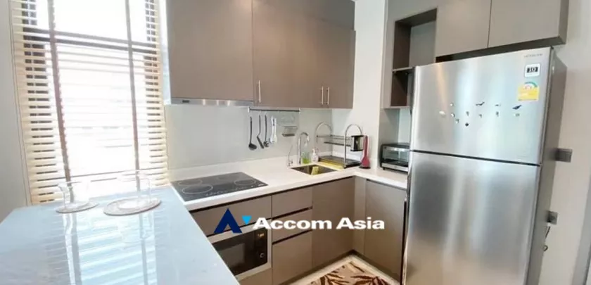  2 Bedrooms  Condominium For Rent in Sukhumvit, Bangkok  near BTS Ekkamai (AA30365)