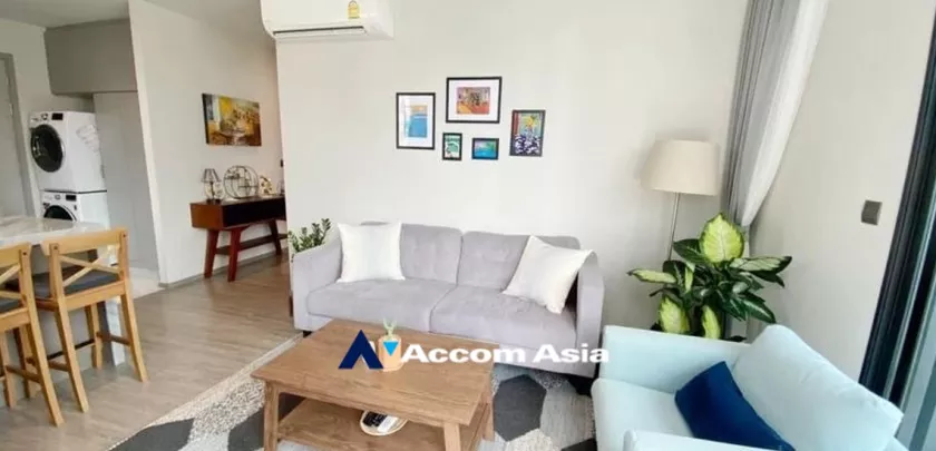  2 Bedrooms  Condominium For Rent in Sukhumvit, Bangkok  near BTS Ekkamai (AA30365)