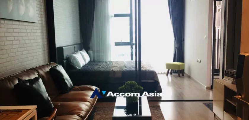  1 Bedroom  Condominium For Rent in Sukhumvit, Bangkok  near BTS Ekkamai (AA30370)