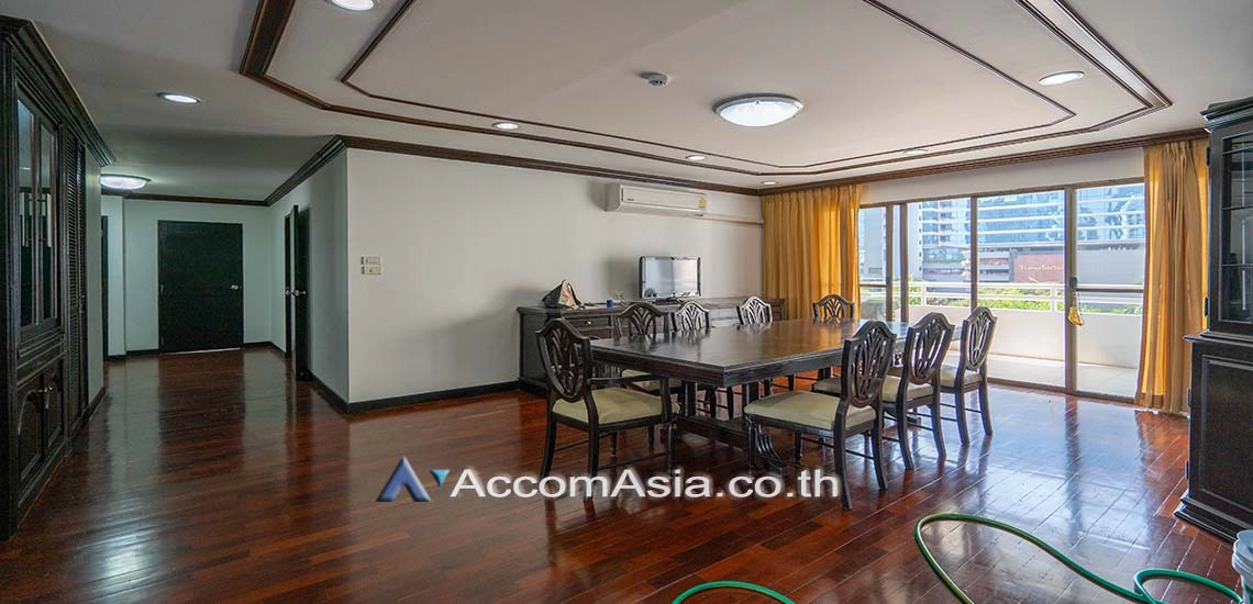 Big Balcony, Pet friendly |  3 Bedrooms  Condominium For Rent in Sukhumvit, Bangkok  near BTS Phrom Phong (24489)