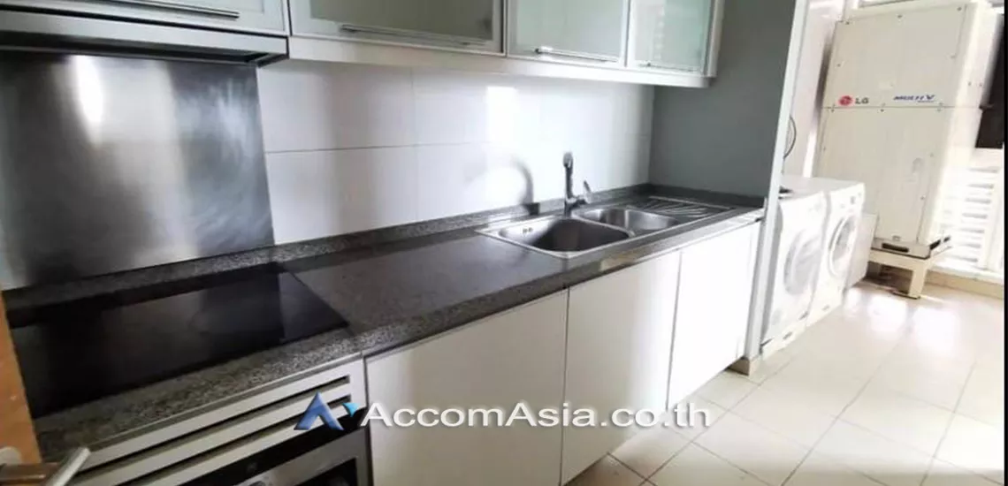  3 Bedrooms  Condominium For Rent in Sukhumvit, Bangkok  near BTS Asok - MRT Sukhumvit (AA30384)