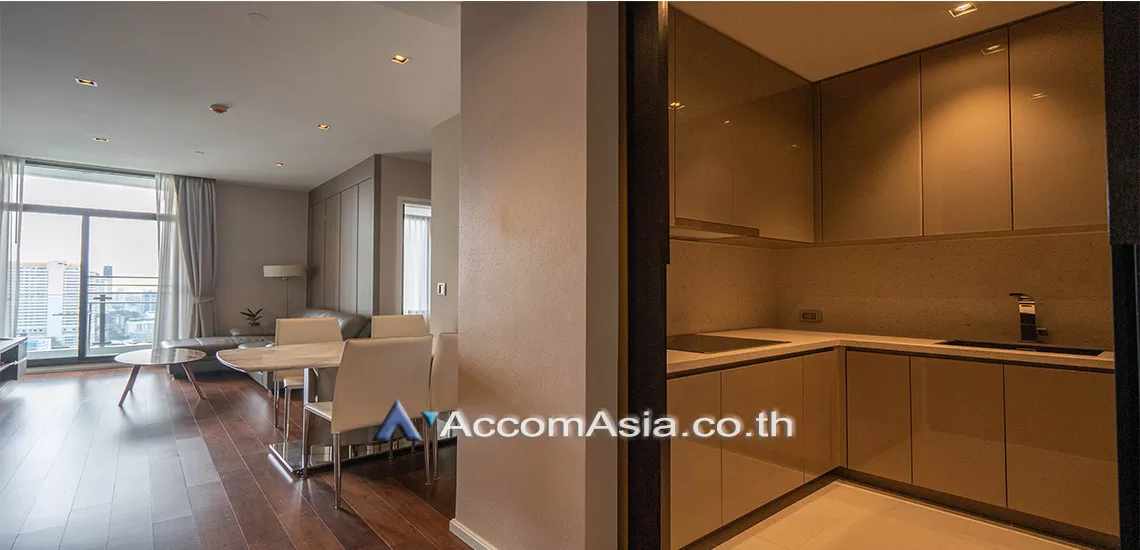  2 Bedrooms  Condominium For Rent in Sukhumvit, Bangkok  near BTS Phrom Phong (AA30385)