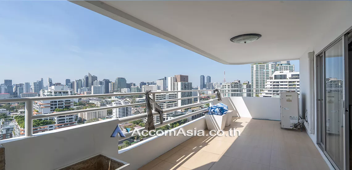  3 Bedrooms  Condominium For Rent in Sukhumvit, Bangkok  near BTS Phrom Phong (AA30399)