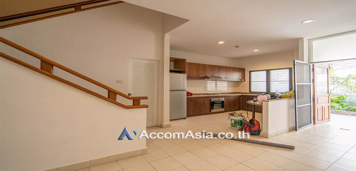 4  4 br Townhouse For Rent in Sukhumvit ,Bangkok BTS Ekkamai at Lotus Point Ekkamai AA30412