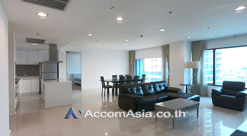  3 Bedrooms  Condominium For Rent in Ploenchit, Bangkok  near BTS Chitlom (AA30421)