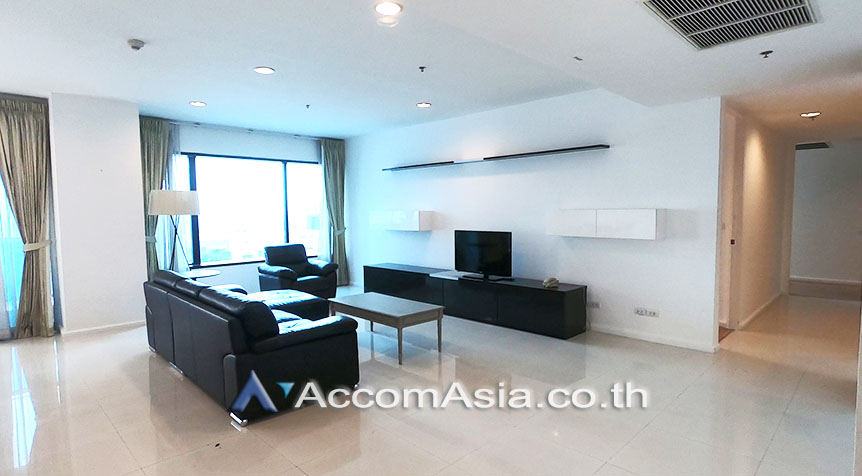  3 Bedrooms  Condominium For Rent in Ploenchit, Bangkok  near BTS Chitlom (AA30421)