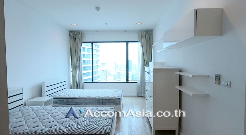 7  3 br Condominium For Rent in Ploenchit ,Bangkok BTS Chitlom at Royal Maneeya Executive Residence AA30421