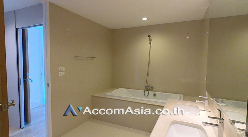 11  3 br Condominium For Rent in Ploenchit ,Bangkok BTS Chitlom at Royal Maneeya Executive Residence AA30421