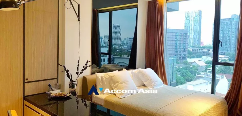  1 Bedroom  Condominium For Rent in Sukhumvit, Bangkok  near BTS Thong Lo (AA30423)