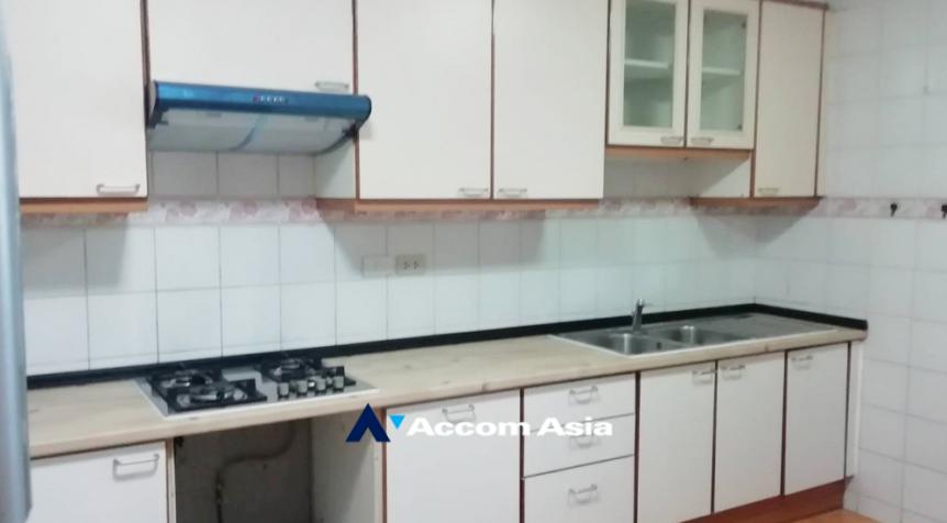 Pet friendly |  2 Bedrooms  Apartment For Rent in Sukhumvit, Bangkok  near BTS Nana - MRT Sukhumvit (AA30430)