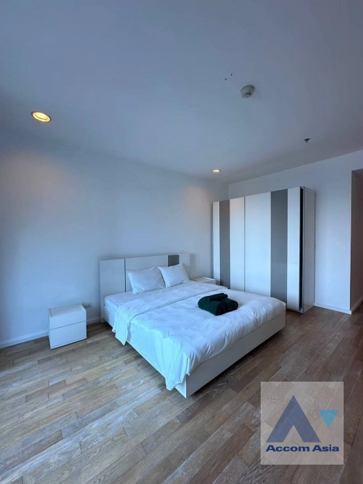 9  2 br Condominium For Rent in Ploenchit ,Bangkok BTS Chitlom at Royal Maneeya Executive Residence AA30439