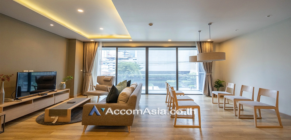 Pet friendly |  2 Bedrooms  Apartment For Rent in Sukhumvit, Bangkok  near BTS Phrom Phong (AA30442)