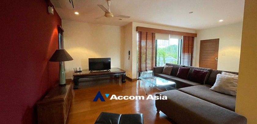  2 Bedrooms  Apartment For Rent in Phaholyothin, Bangkok  near BTS Ari (AA30445)