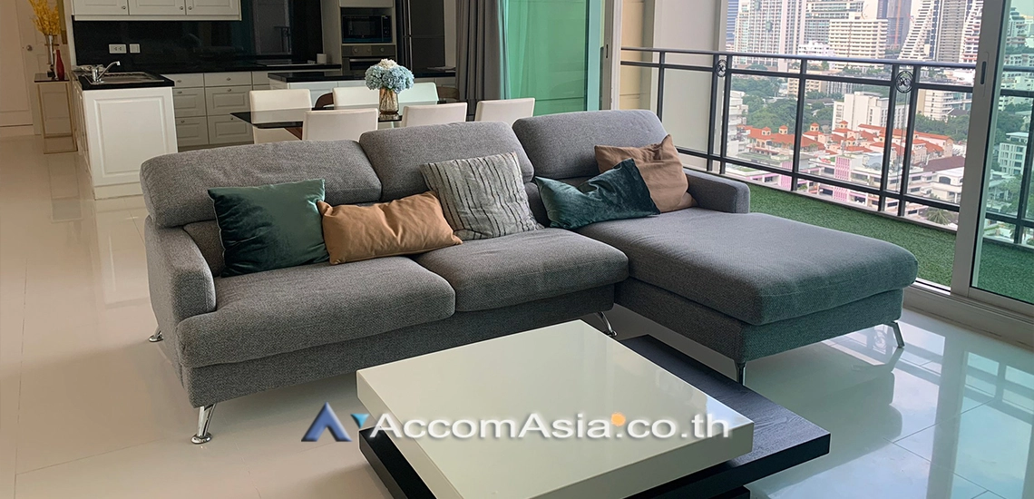  Royce Private Residences Condominium  2 Bedroom for Rent BTS Phrom Phong in Sukhumvit Bangkok