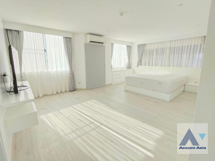 15  2 br Condominium for rent and sale in Silom ,Bangkok BTS Sala Daeng - MRT Silom at Silom Condominium AA30459