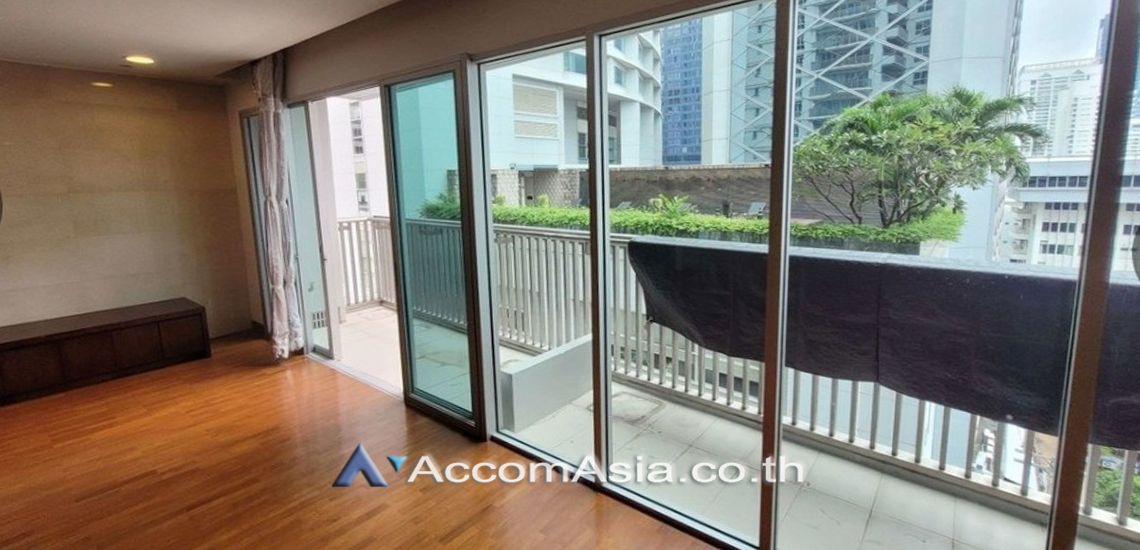 Pet friendly |  3 Bedrooms  Apartment For Rent in Sukhumvit, Bangkok  near BTS Asok - MRT Sukhumvit (AA30464)