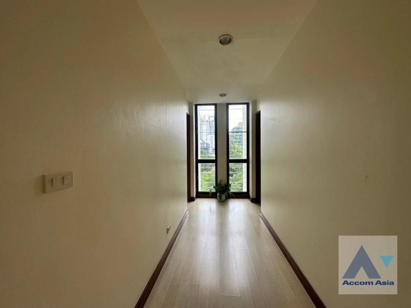 12  3 br Apartment For Rent in Ploenchit ,Bangkok BTS Ploenchit at Set on Landscape Court Yard AA30474