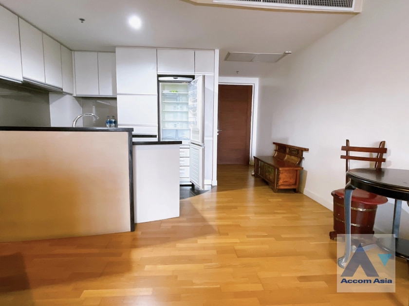  1 Bedroom  Condominium For Rent & Sale in Sathorn, Bangkok  near BTS Chong Nonsi (AA30476)