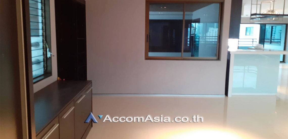  2 Bedrooms  Condominium For Rent in Sukhumvit, Bangkok  near BTS Asok - MRT Sukhumvit (AA30477)