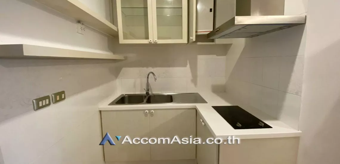 Pet friendly |  2 Bedrooms  Condominium For Rent in Sukhumvit, Bangkok  near BTS Ekkamai (AA30480)