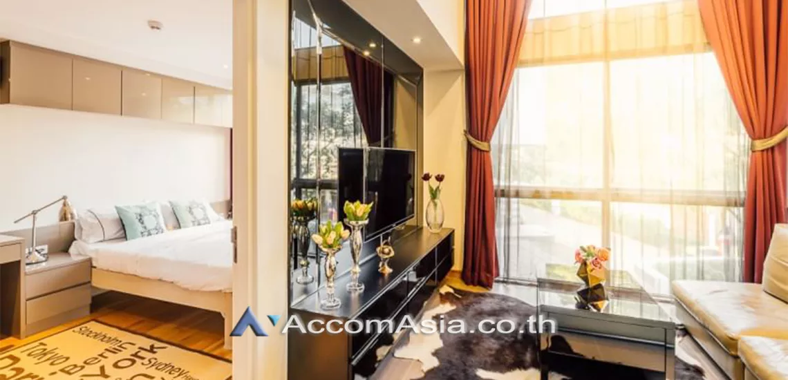 Double High Ceiling, Duplex Condo |  Downtown 49 Condominium  2 Bedroom for Rent BTS Phrom Phong in Sukhumvit Bangkok