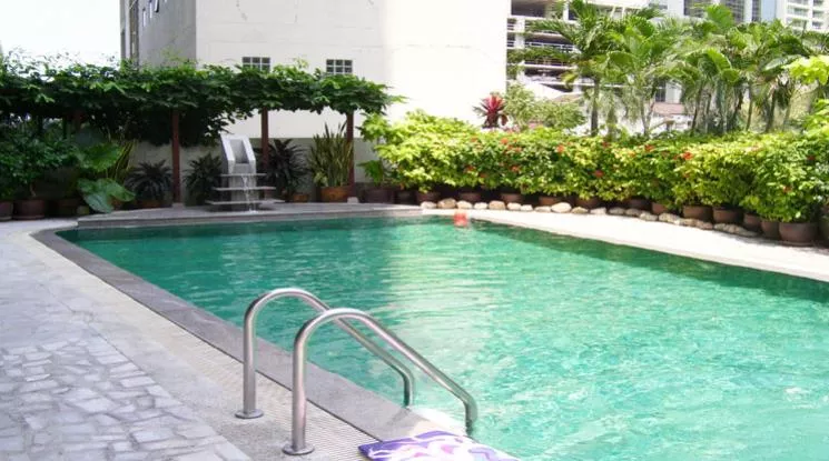  1 Bedroom  Condominium For Rent in Sukhumvit, Bangkok  near BTS Asok - MRT Sukhumvit (24501)