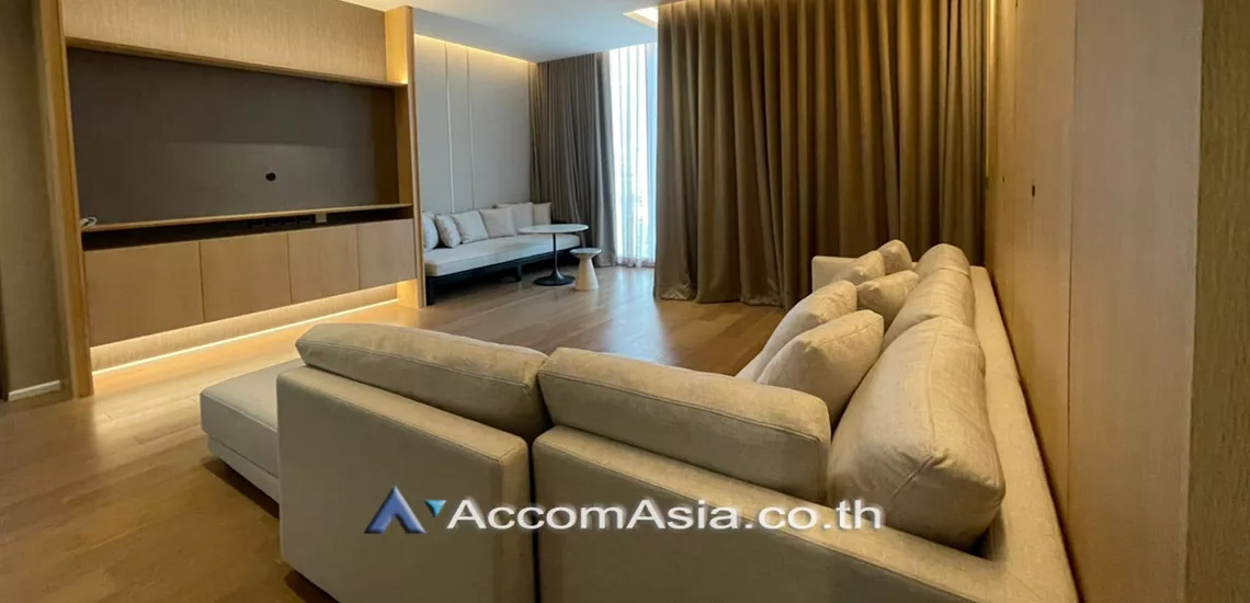  2 Bedrooms  Condominium For Rent in Sukhumvit, Bangkok  near BTS Phrom Phong (AA30512)