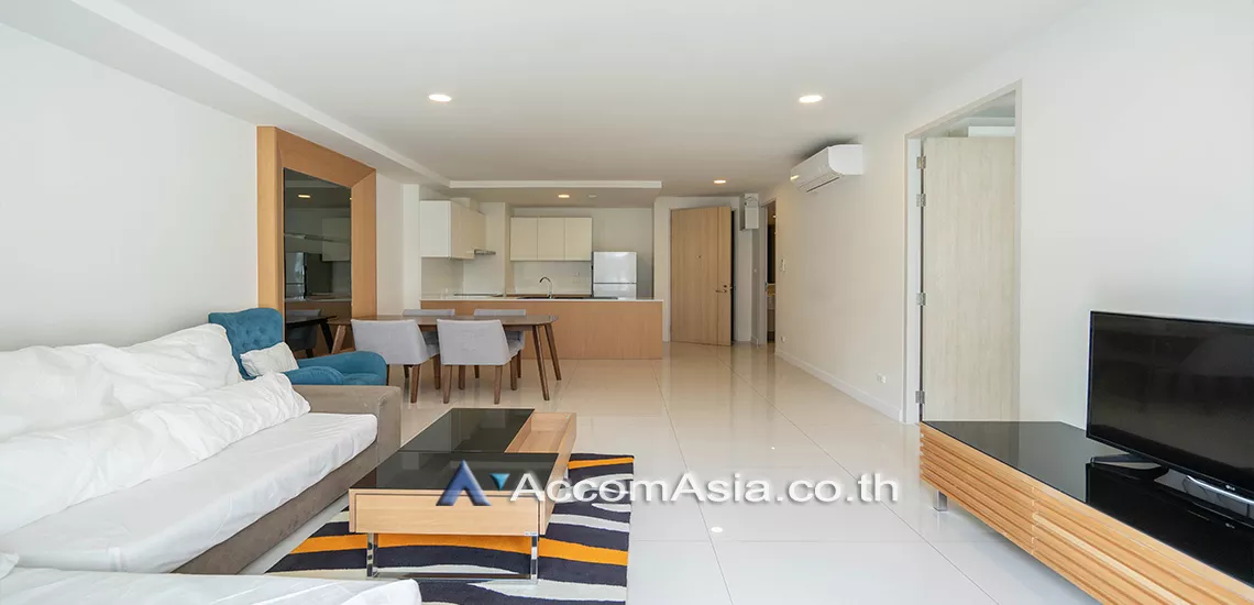  1 Bedroom  Apartment For Rent in Sukhumvit, Bangkok  near BTS Phrom Phong (AA30541)