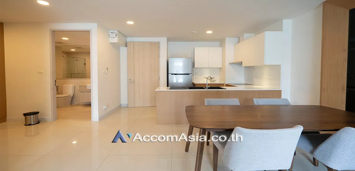  2 Bedrooms  Apartment For Rent in Sukhumvit, Bangkok  near BTS Phrom Phong (AA30542)