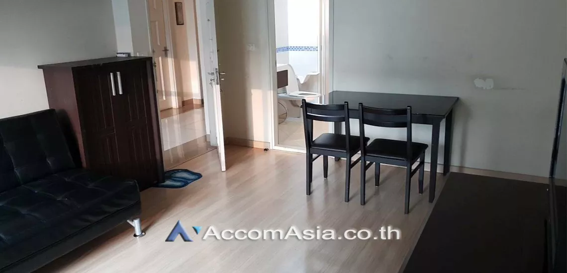  2 Bedrooms  Condominium For Rent in Silom, Bangkok  near BTS Chong Nonsi (AA30557)