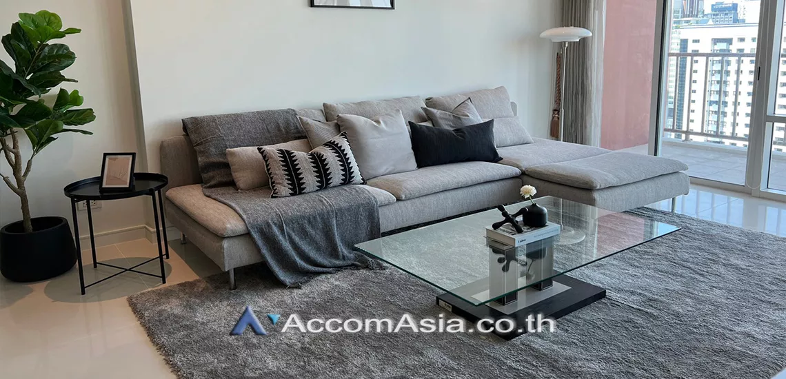 Pet friendly |  2 Bedrooms  Condominium For Rent in Sukhumvit, Bangkok  near BTS Ekkamai (AA30560)