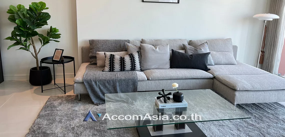 Pet friendly |  2 Bedrooms  Condominium For Rent in Sukhumvit, Bangkok  near BTS Ekkamai (AA30560)