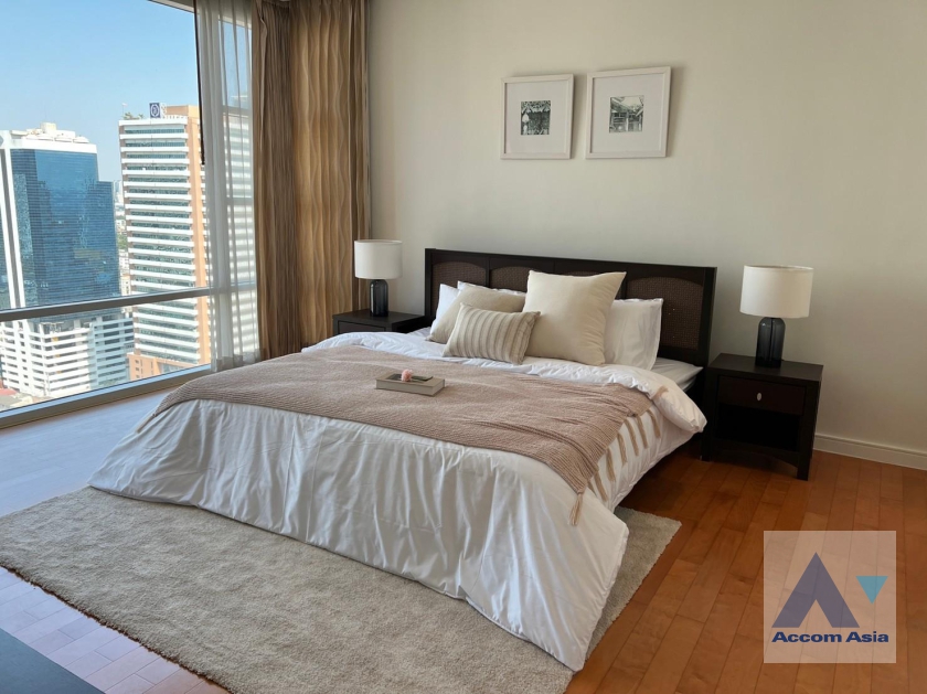 Fully Furnished, Pet friendly condominium for rent in Sukhumvit, Bangkok Code AA30562